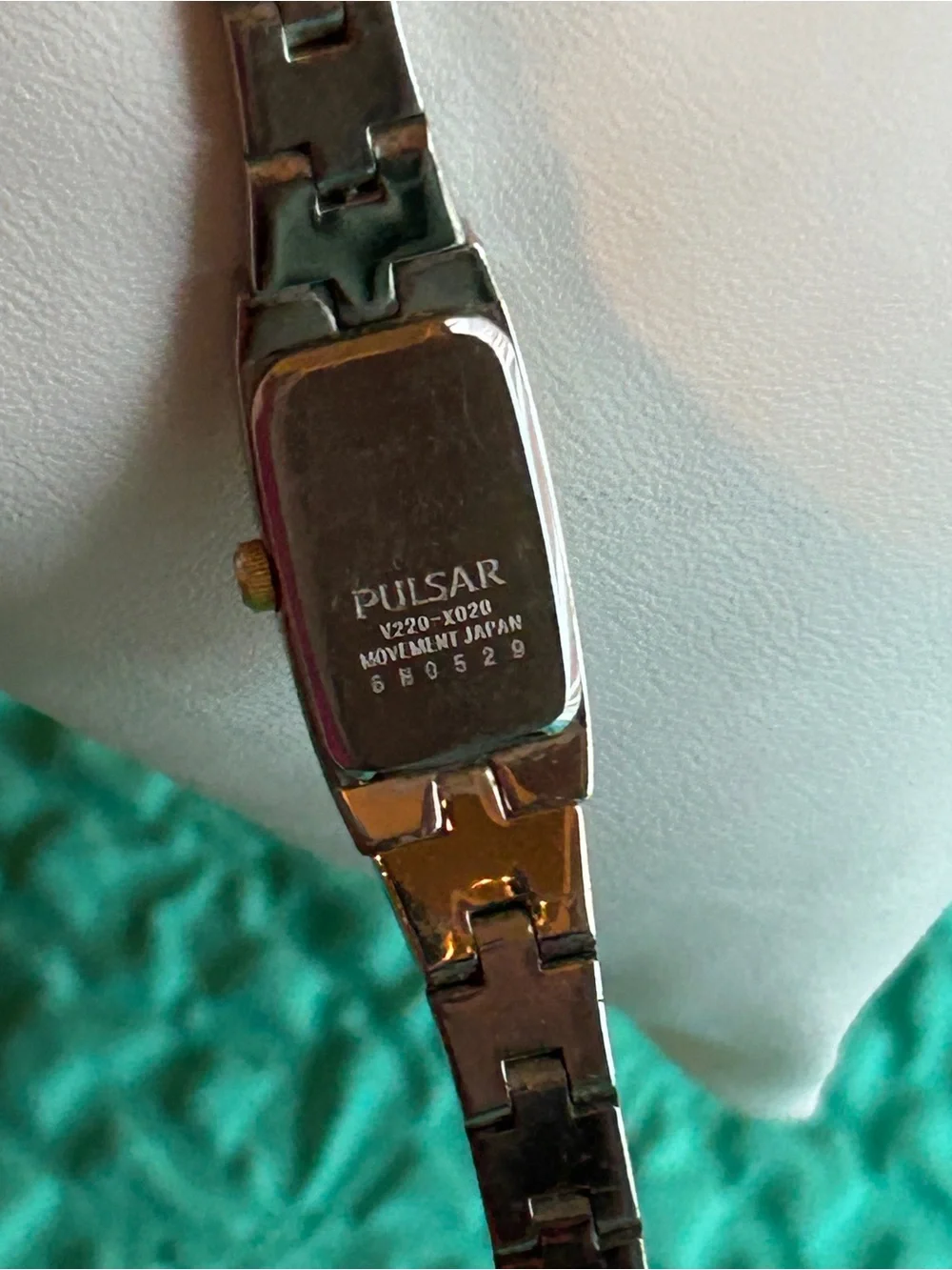 Watch Lot Vintage EUC Link Bracelet Watch in Silver and or Gold tones EUC